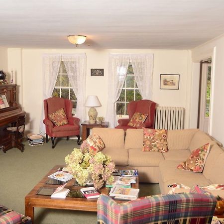 Windflower Inn Great Barrington Eksteriør bilde